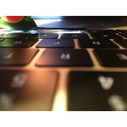 Удаление пробела MacBook Pro 2016