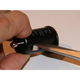 Обновление Belkin Micro Auto Charger USB для подачи сигнала зарядки до 1 А на HTC Hero и другие устройства