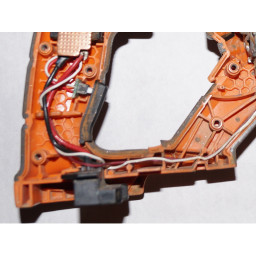 Замена порта батареи Ridgid GEN5X R8642